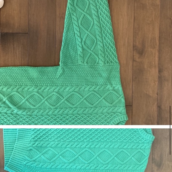 Aritzia / Sunday Best/ V-neck cable-knit/wool sweater/  Host Pick 🧶 brand new - Picture 10 of 11